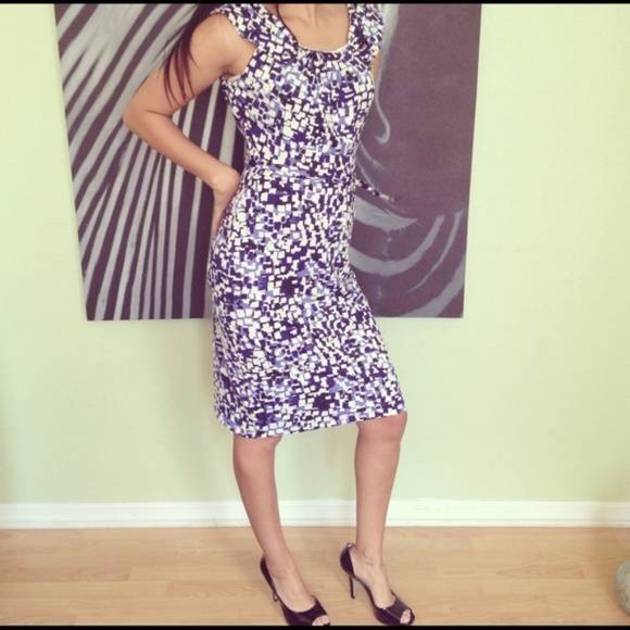  LIKE NEW - Super Cute Blue Belted Dress - Picture 8 of 8